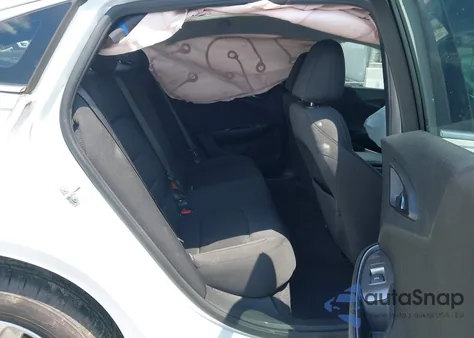 2021 Chevrolet Malibu Fwd Ls из США, поврежденный, VIN 1G1ZB5ST6MF065095